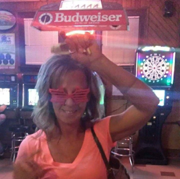 Meet your Posher, Sondra - Picture 1 of 1